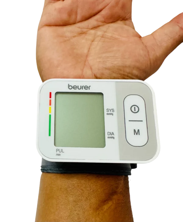 Baumanometro Digital De Muñeca Beurer - Imagen 4